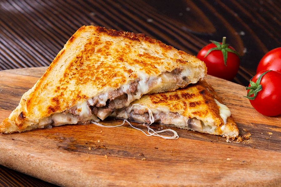 KAVURMALI KAŞARLI TOST 290₺